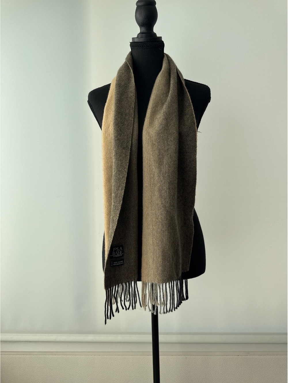 Jos. A. Bank 100% Cashmere Two-Tone Brown Women's Scarf with Fringe